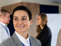 Transforme Sua Experiência em Feiras de Negócios: 10 Truques que Vão Impulsionar Seus Resultados!