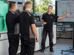 Transforme Sua Produção: 5 Segredos Para Impulsionar a Produtividade em Moldagem por Injeção!