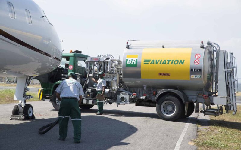 Vibra Revoluciona o Transporte no Aeroporto de Guarulhos com Diesel HVO: Sustentabilidade e Eficiência em Alta!